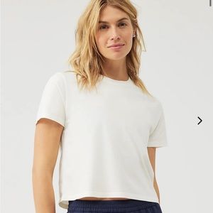 NWT Outdoor Voices Seashell Everyday Shortsleeve Tee